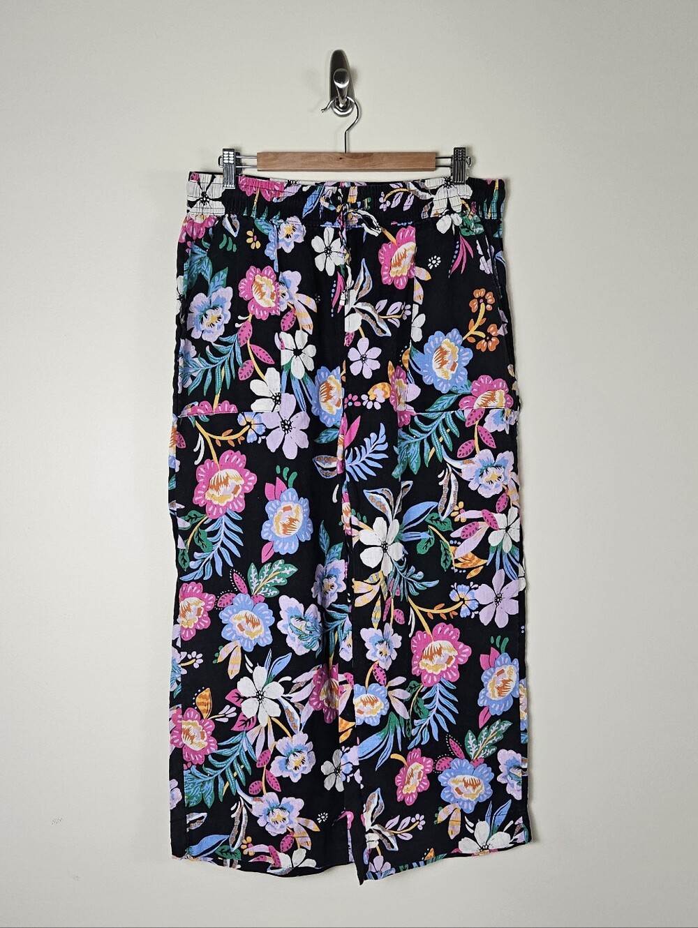 C&C California 100% LINEN Black Floral Wide-Leg Crop Pants Multicolor Blooms XL